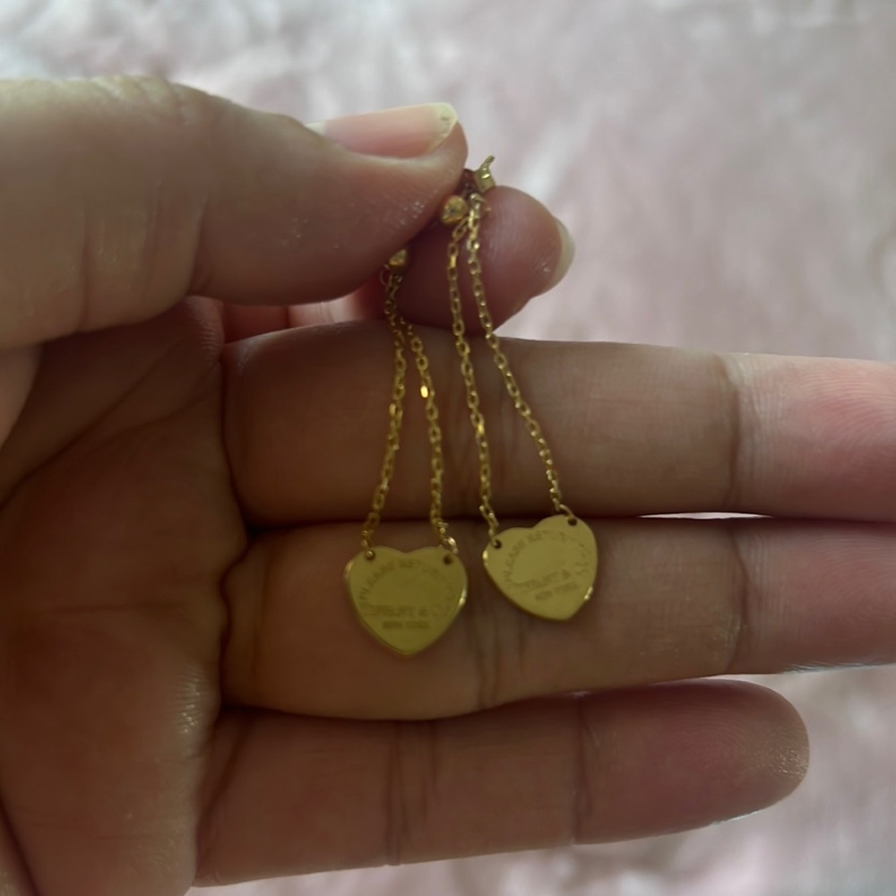 18k Saudi Gold Tiffany Dangling